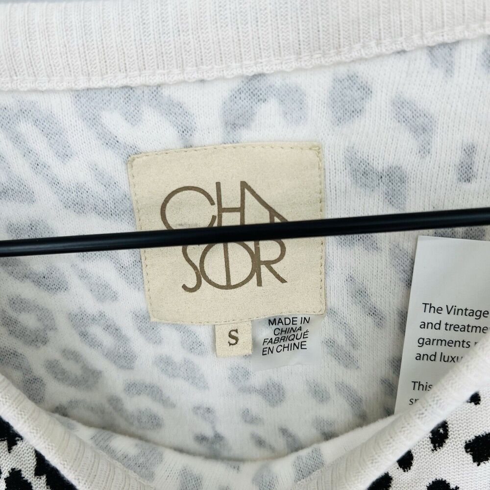 Chaser Leopard Pullover Sweater Size Small NWT - Picture 2 of 4
